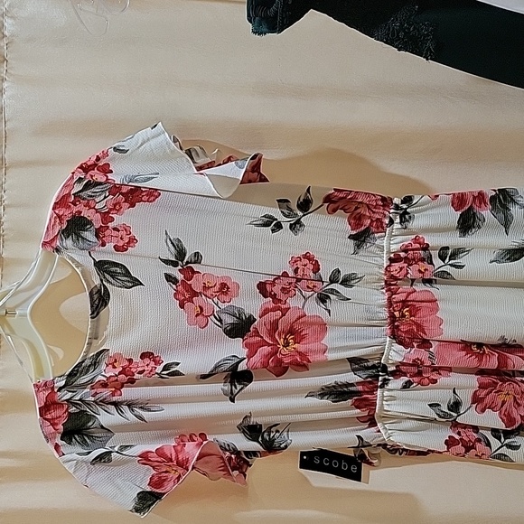 Hi-low wrap front Plus Size - Picture 7 of 7